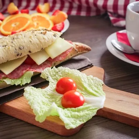 Utopia Luxury - Old Town Апартаменты *