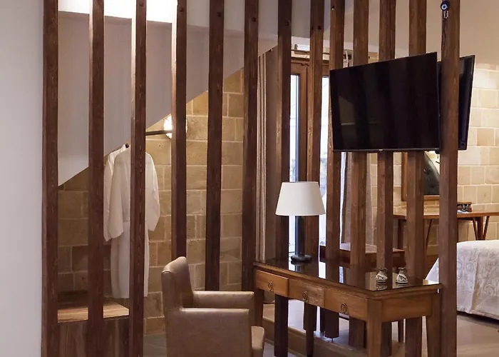 Utopia Luxury - Old Town