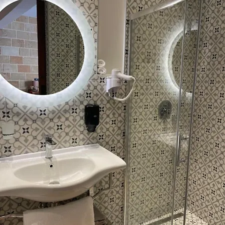 Utopia Luxury - Old Town Apartament Rhodes City