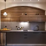 Utopia Luxury - Old Town Апартаменты *