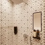 Utopia Luxury - Old Town Апартаменты *