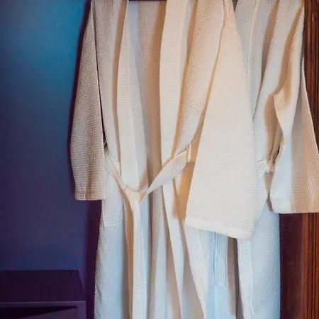 Utopia Luxury - Old Town *