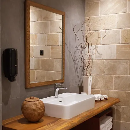 Utopia Luxury - Old Town