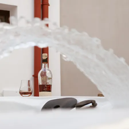 Utopia Luxury - Old Town