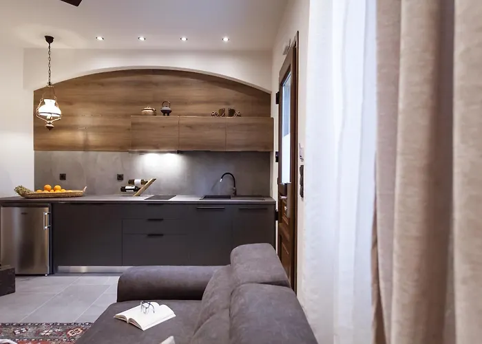 Utopia Luxury - Old Town *